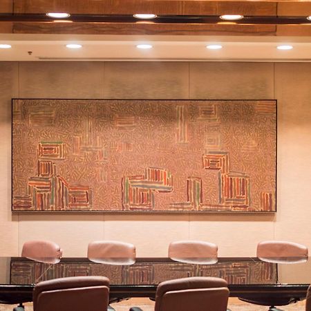 InterContinental Adelaide, an IHG Hotel Esterno foto The 1960s mural by John Alexander in the boardroom of the Bank of England