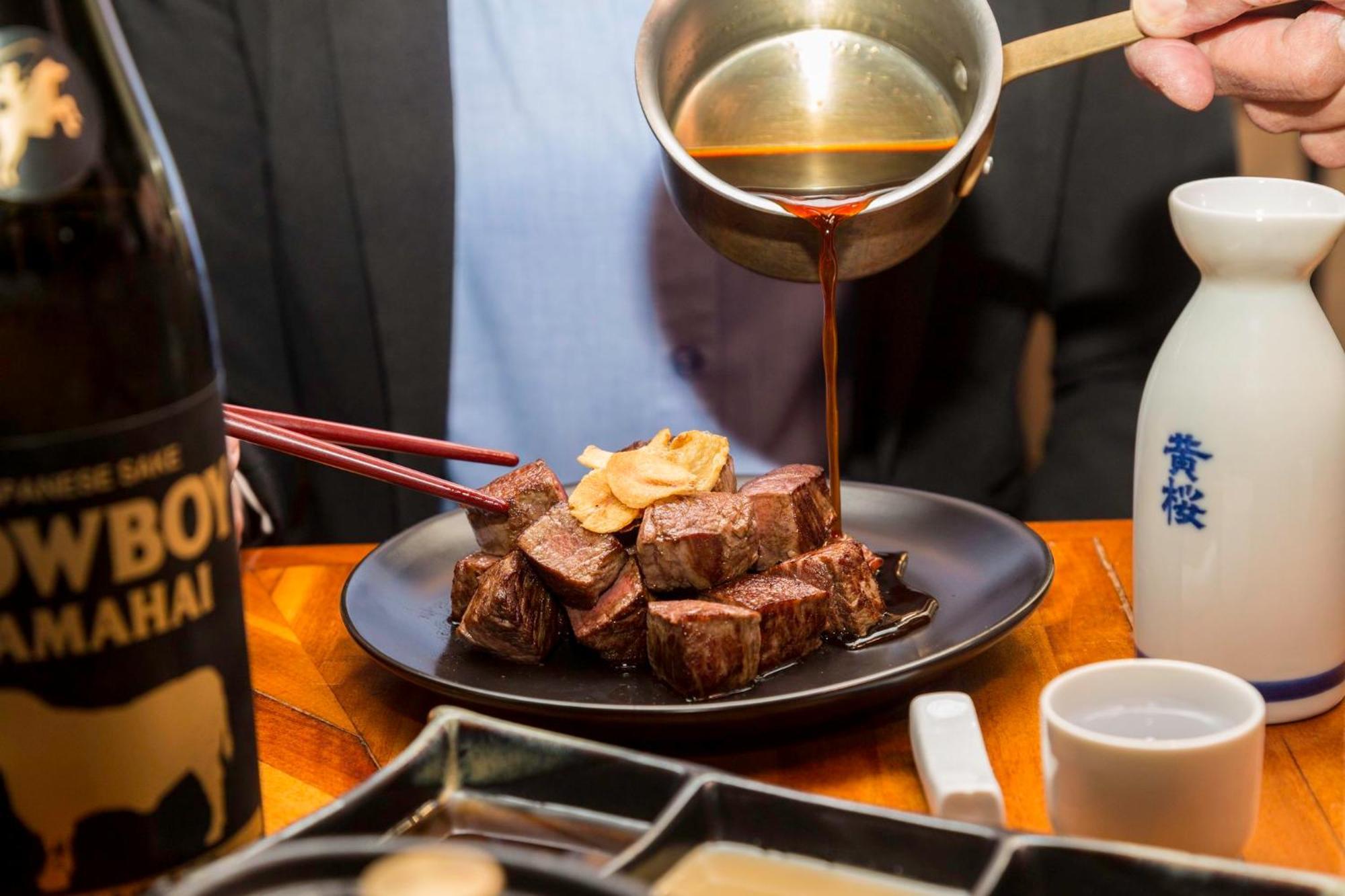 InterContinental Adelaide, an IHG Hotel Esterno foto Soy sauce being poured over food