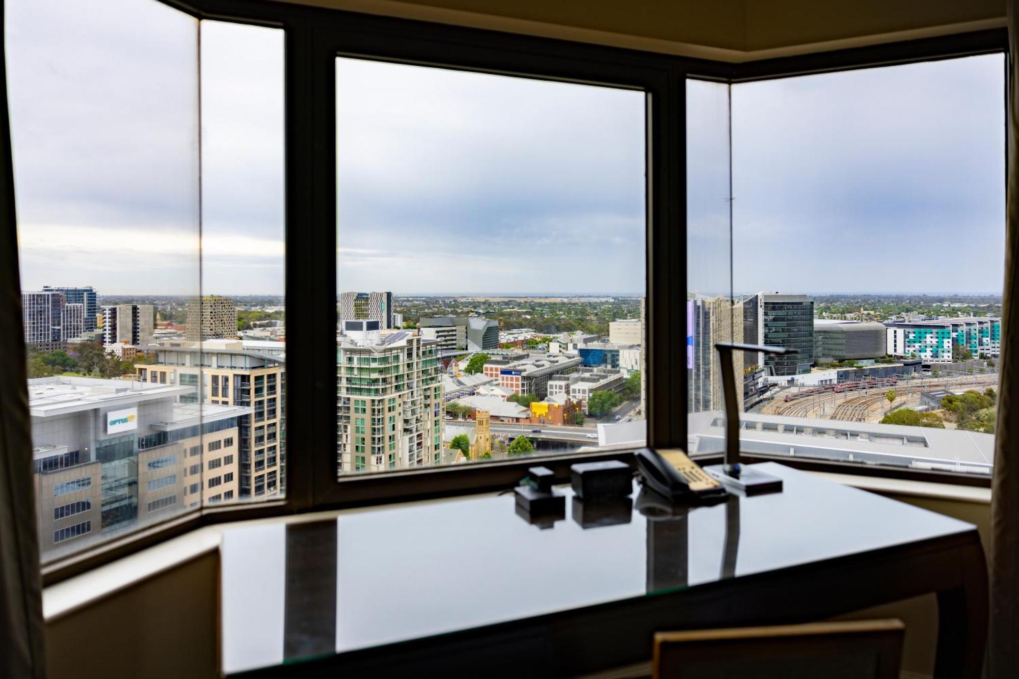 InterContinental Adelaide, an IHG Hotel Esterno foto View from the 30th floor of the building