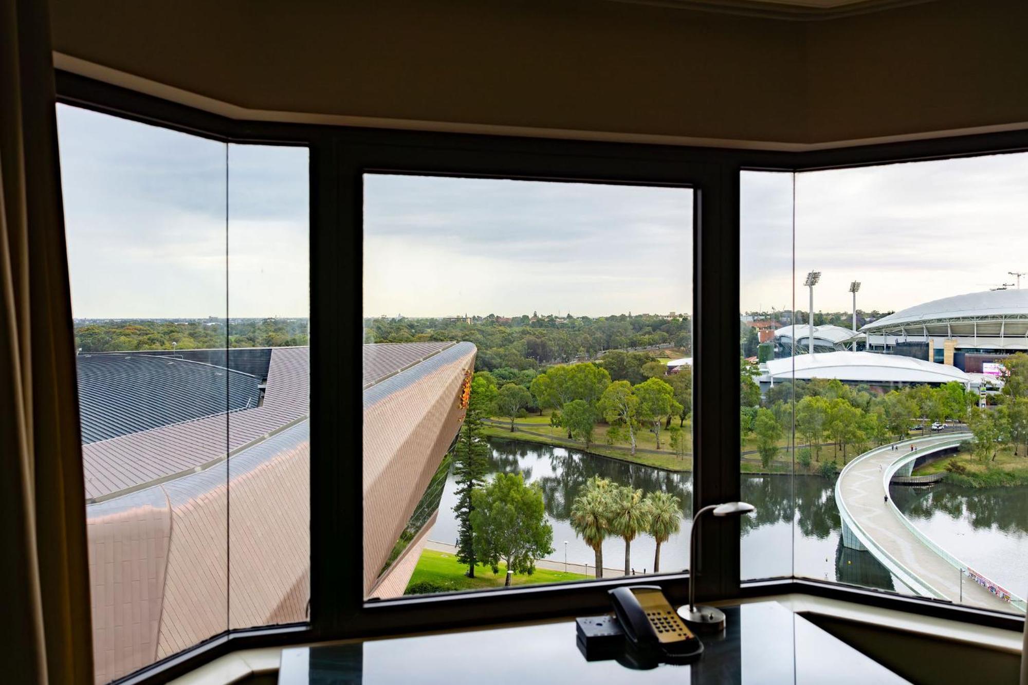 InterContinental Adelaide, an IHG Hotel Esterno foto View from the 17th floor of the Orlando Marriott Hotel